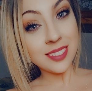 Meet your Posher, Karissa